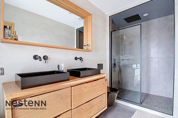 Maison contemporaine T5 d'exception de 2022 dans un environnement privilégié.