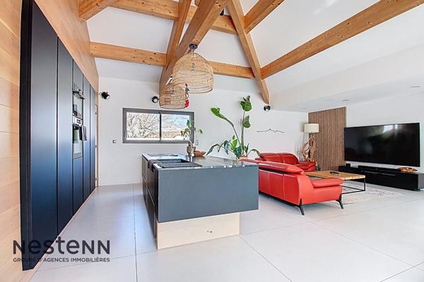 Maison contemporaine T5 d'exception de 2022 dans un environnement privilégié.