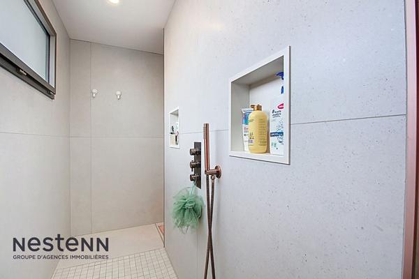 Maison contemporaine T5 d'exception de 2022 dans un environnement privilégié.