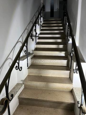 Maison à Etain avec 3 garages!