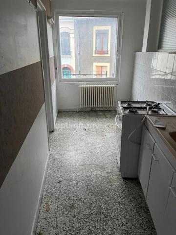 Maison à Etain avec 3 garages!