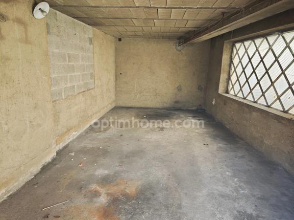 Maison à Etain avec 3 garages!