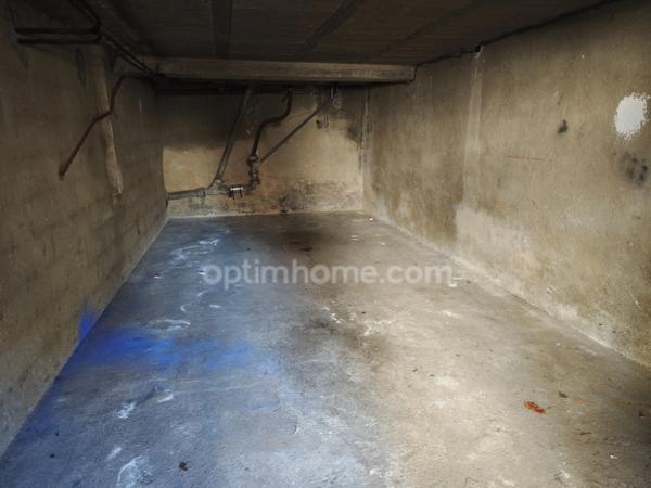 Maison à Etain avec 3 garages!