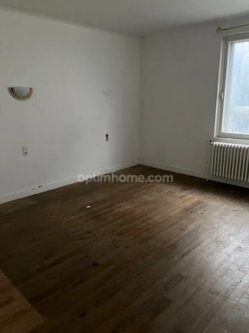 Maison à Etain avec 3 garages!