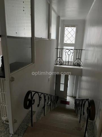 Maison à Etain avec 3 garages!