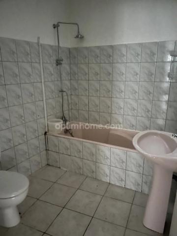 Maison à Etain avec 3 garages!