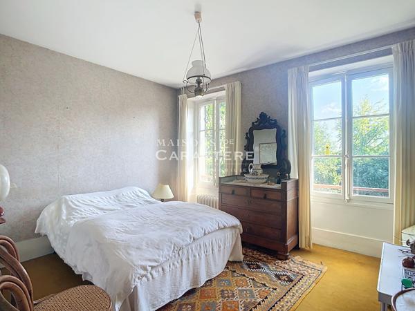 Maison d’époque au jardin extraordinaire de 1400m2 au coeur de ville