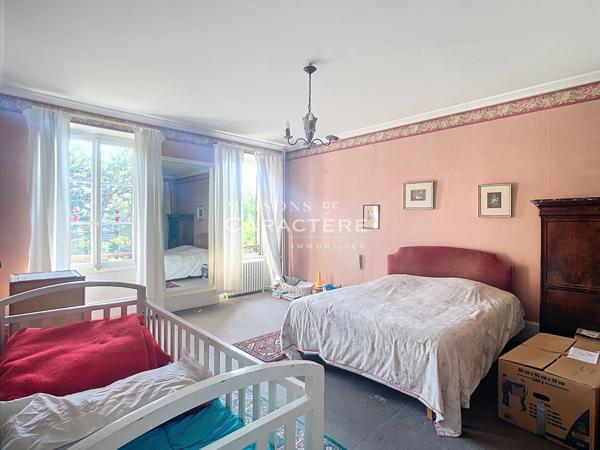 Maison d’époque au jardin extraordinaire de 1400m2 au coeur de ville