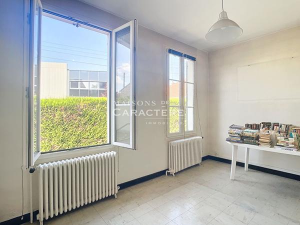 Maison d’époque au jardin extraordinaire de 1400m2 au coeur de ville
