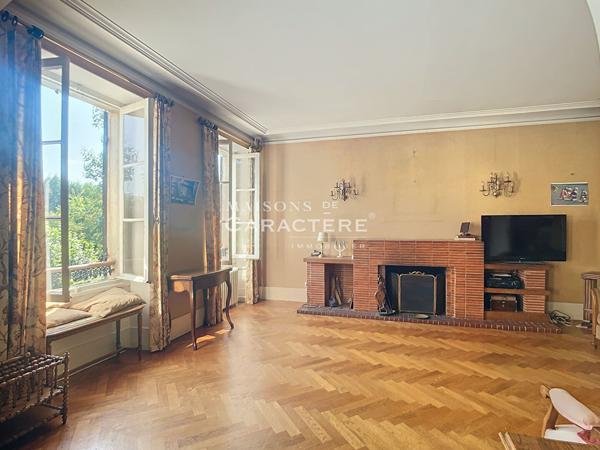 Maison d’époque au jardin extraordinaire de 1400m2 au coeur de ville