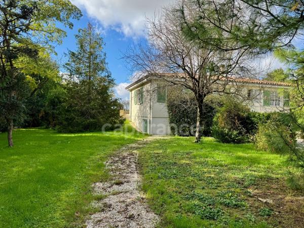 Maison à vendre 4 pièces 101 m² proche de AIGREFEUILLE D'AUNIS (17)