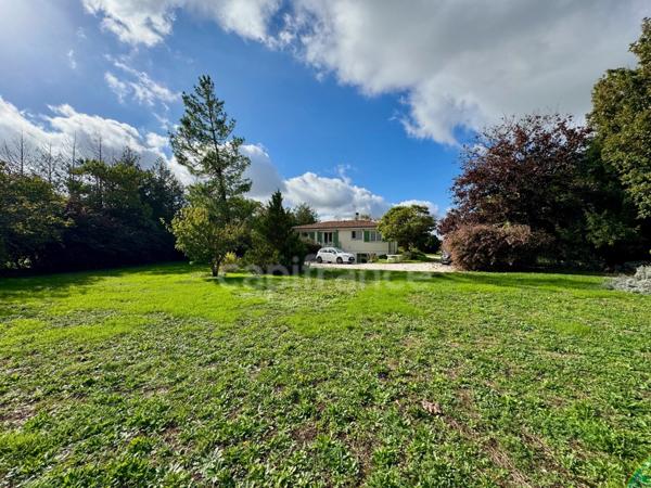 Maison à vendre 4 pièces 101 m² proche de AIGREFEUILLE D'AUNIS (17)