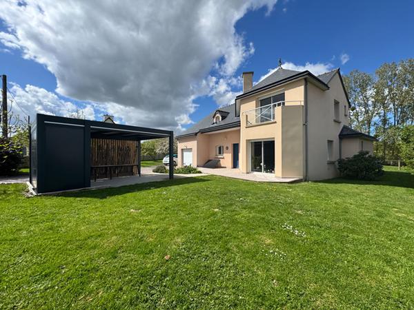 Vente Maison contemporaine, 4 chambres, et 4000m² de terrain - Campagne Pledeliac