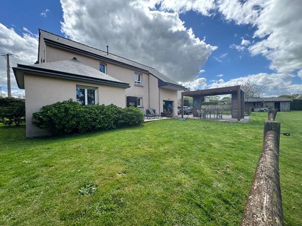 Vente Maison contemporaine, 4 chambres, et 4000m² de terrain - Campagne Pledeliac