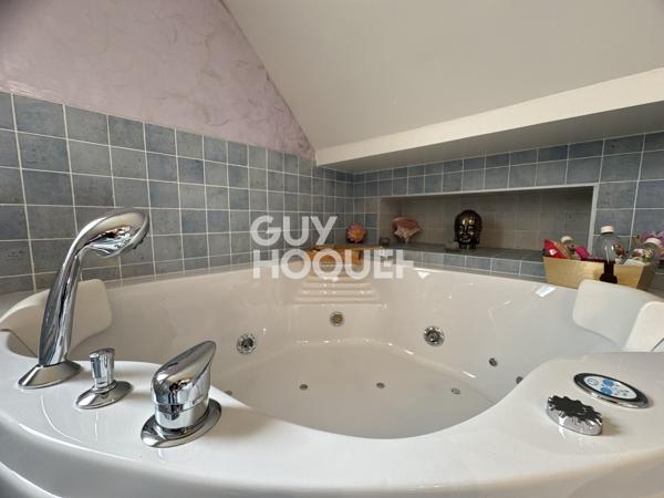 LAVANNES - EXCLUSIVITE - A VENDRE - Maison de type 6 avec jardin et garage double