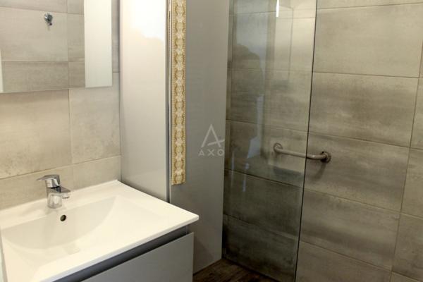 Très bel appartement rénové à pied du port