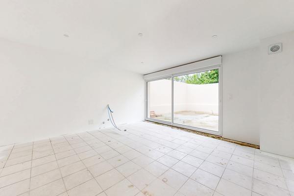 Maison familiale rénovée de 140 m² avec terrasse et double garage