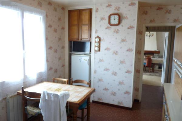 Pavillon à vendre à Ambrières-les-Vallées en Mayenne (53300), ref : 53075DLS25025