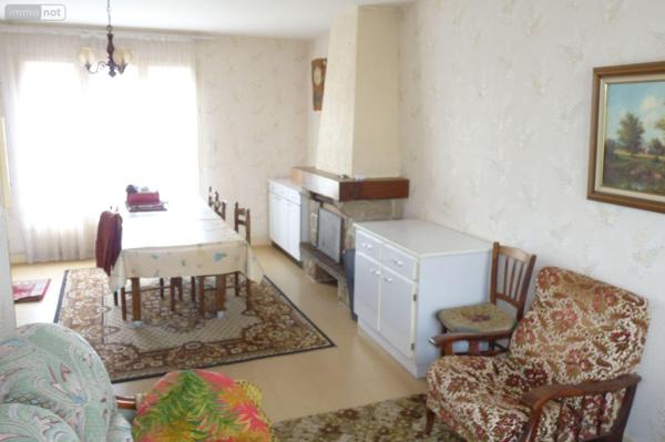 Pavillon à vendre à Ambrières-les-Vallées en Mayenne (53300), ref : 53075DLS25025