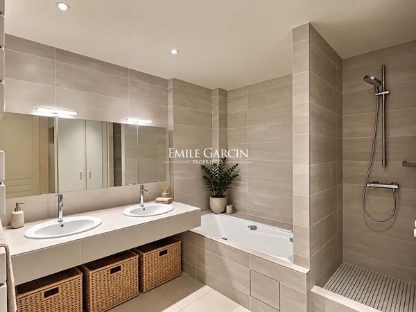À vendre - Appartement bourgeois - Bordeaux Saint Seurin - cave et parking
