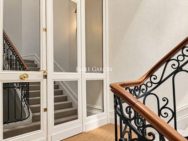 À vendre - Appartement bourgeois - Bordeaux Saint Seurin - cave et parking