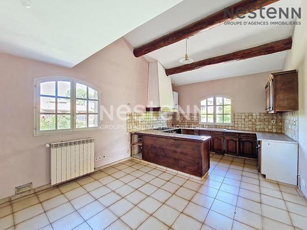 Volumes, lumière et potentiel ! Maison 4 chambres sur 800 m² de terrain