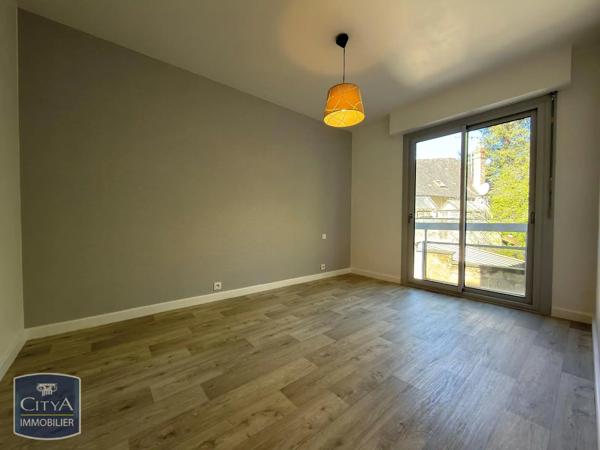 Appartement à louer 4 pièces 77.85m² Brive-la-Gaillarde (19100)
