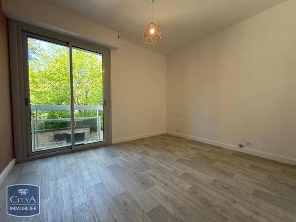 Appartement à louer 4 pièces 77.85m² Brive-la-Gaillarde (19100)
