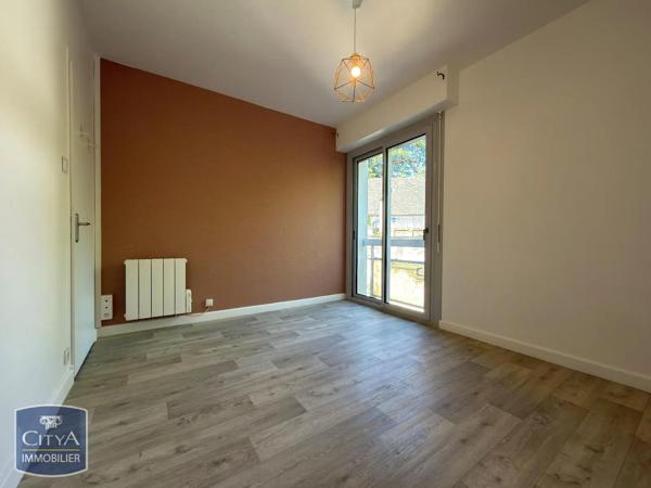 Appartement à louer 4 pièces 77.85m² Brive-la-Gaillarde (19100)