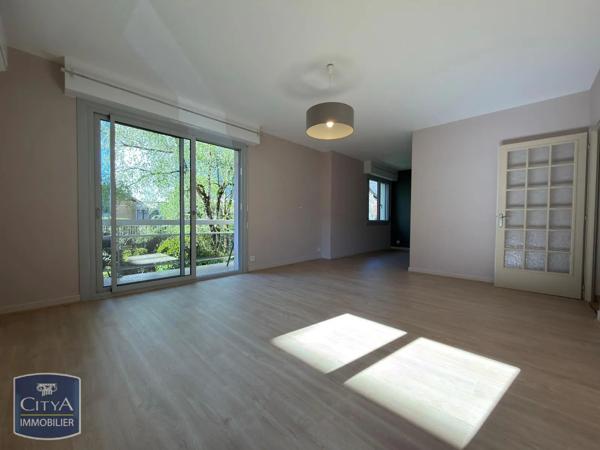 Appartement à louer 4 pièces 77.85m² Brive-la-Gaillarde (19100)