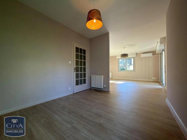 Appartement à louer 4 pièces 77.85m² Brive-la-Gaillarde (19100)