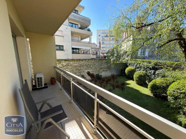 Appartement à louer 4 pièces 77.85m² Brive-la-Gaillarde (19100)