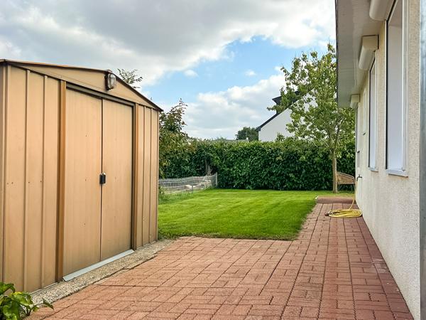 A VENDRE Maison plain pied AVRILLE - 3 chambres - Jardin - Garage