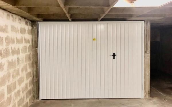 Stationnement à vendre    12 m2 Paris 16