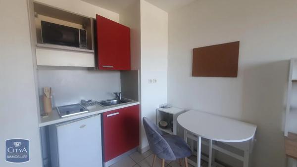 Appartement à louer 1 pièce 21.95m² Saint-Denis (97490)