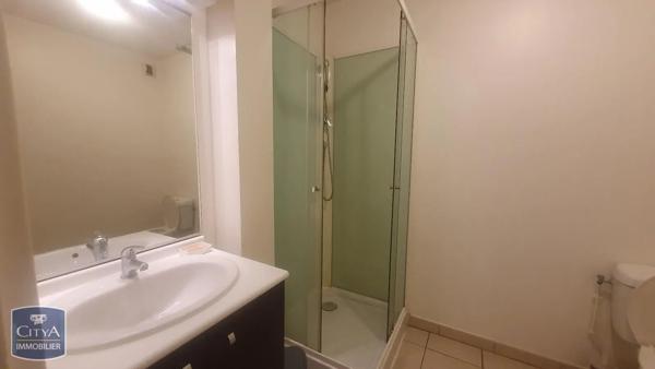 Appartement à louer 1 pièce 21.95m² Saint-Denis (97490)