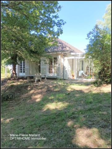 Jolie maison de famille située sur les hauteurs d'Aubusson.