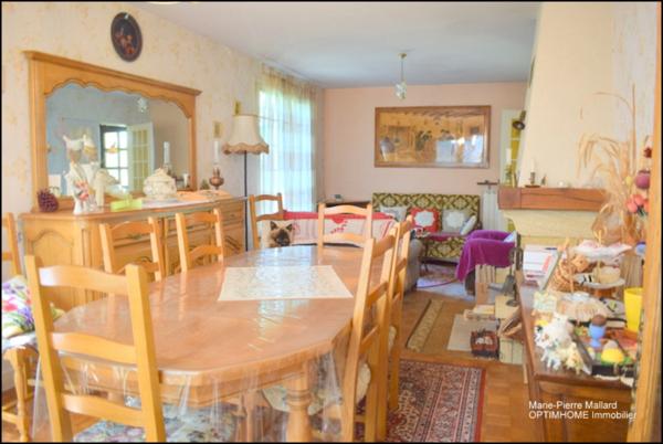 Jolie maison de famille située sur les hauteurs d'Aubusson.