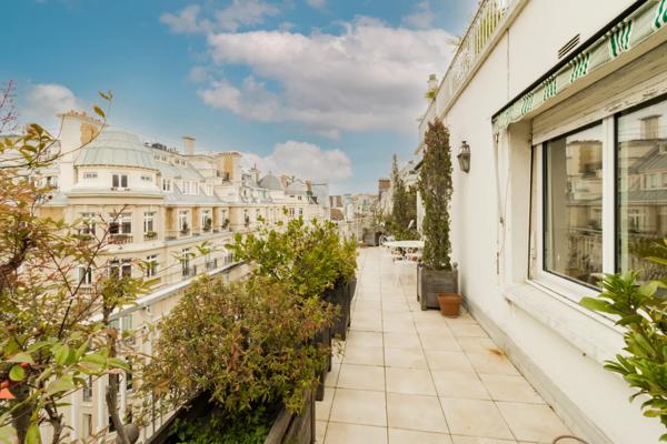 Appartement Paris 7e - PLACE DE BRETEUIL