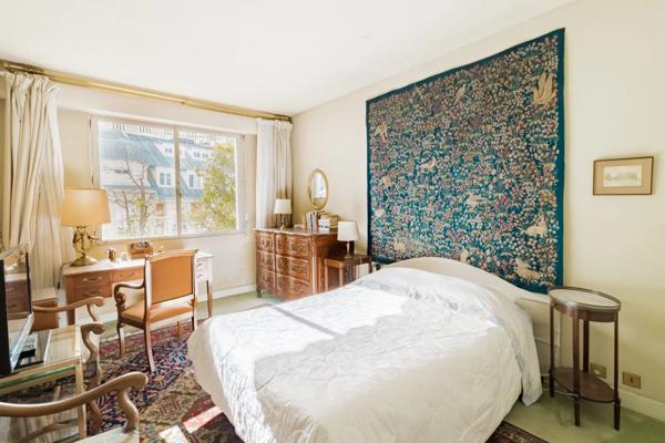 Appartement Paris 7e - PLACE DE BRETEUIL