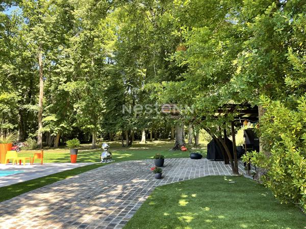 Maison Lamorlaye 7 pièce(s) 226 m2, parc 4000 m² avec piscine chauffée