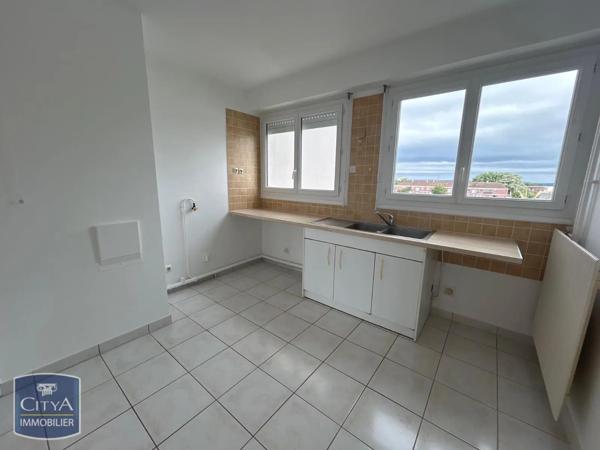 Appartement à louer 4 pièces 79.39m² Le Mans (72000)