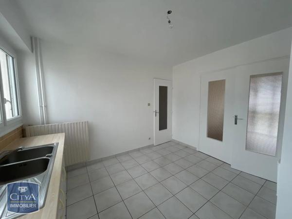 Appartement à louer 4 pièces 79.39m² Le Mans (72000)