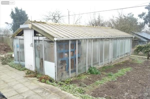 Maison à vendre à Neuilly-le-Vendin en Mayenne (53250), ref : 53075DLS25004