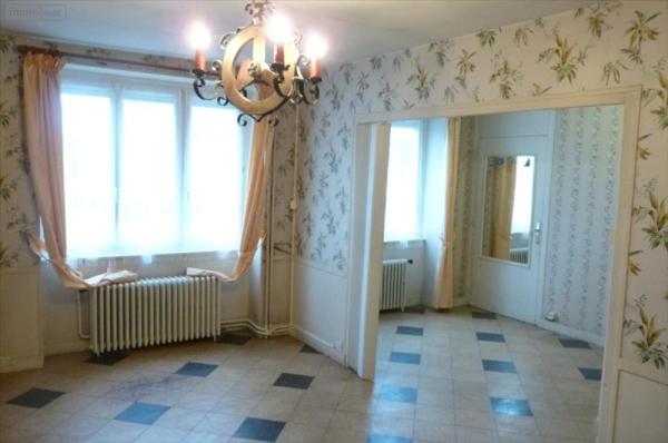 Maison à vendre à Neuilly-le-Vendin en Mayenne (53250), ref : 53075DLS25004