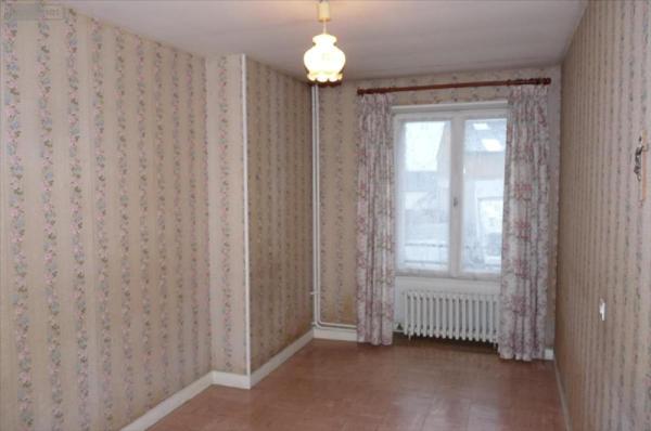 Maison à vendre à Neuilly-le-Vendin en Mayenne (53250), ref : 53075DLS25004