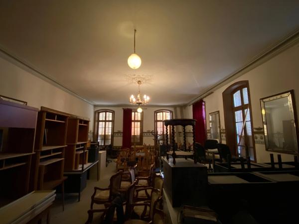 Dpt Ain (01), à vendre NURIEUX VOLOGNAT Ancien Hotel-Restaurant - Terrain de 1 338,00 m²