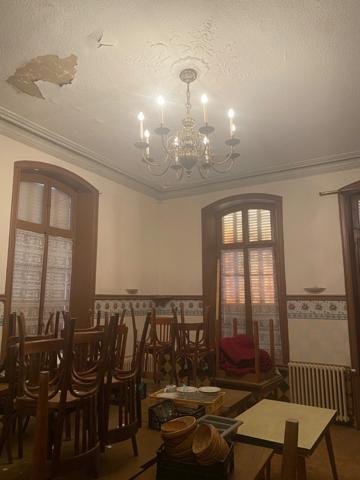 Dpt Ain (01), à vendre NURIEUX VOLOGNAT Ancien Hotel-Restaurant - Terrain de 1 338,00 m²