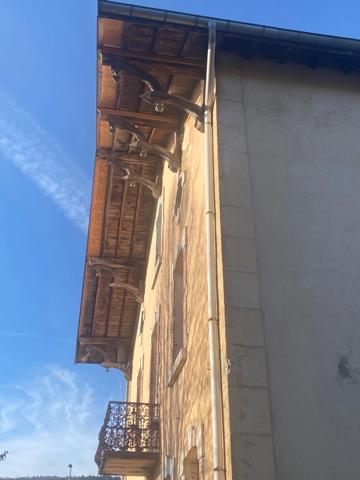 Dpt Ain (01), à vendre NURIEUX VOLOGNAT Ancien Hotel-Restaurant - Terrain de 1 338,00 m²