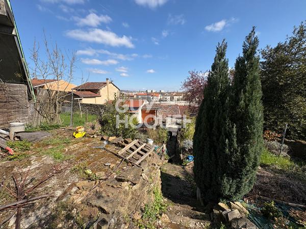 Maison 135m² habitable - garage - jardin - travaux à prévoir
